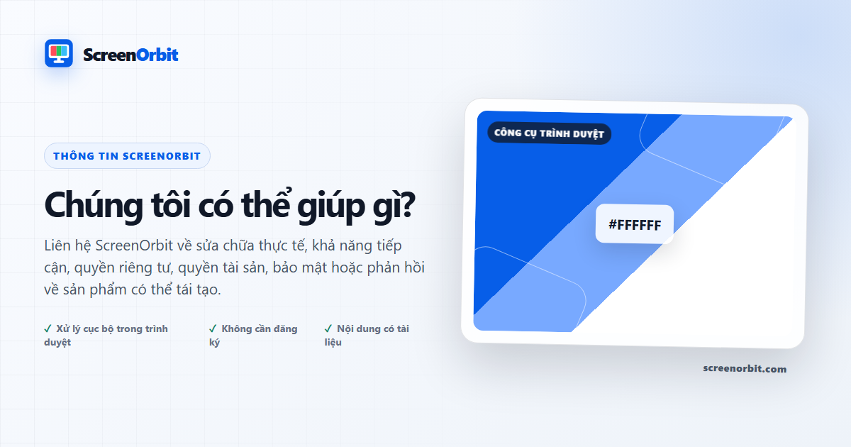 Người đang xem xét cài đặt quyền riêng tư của trình duyệt và quy trình hỗ trợ trên máy tính xách tay tại bàn làm việc yên tĩnh